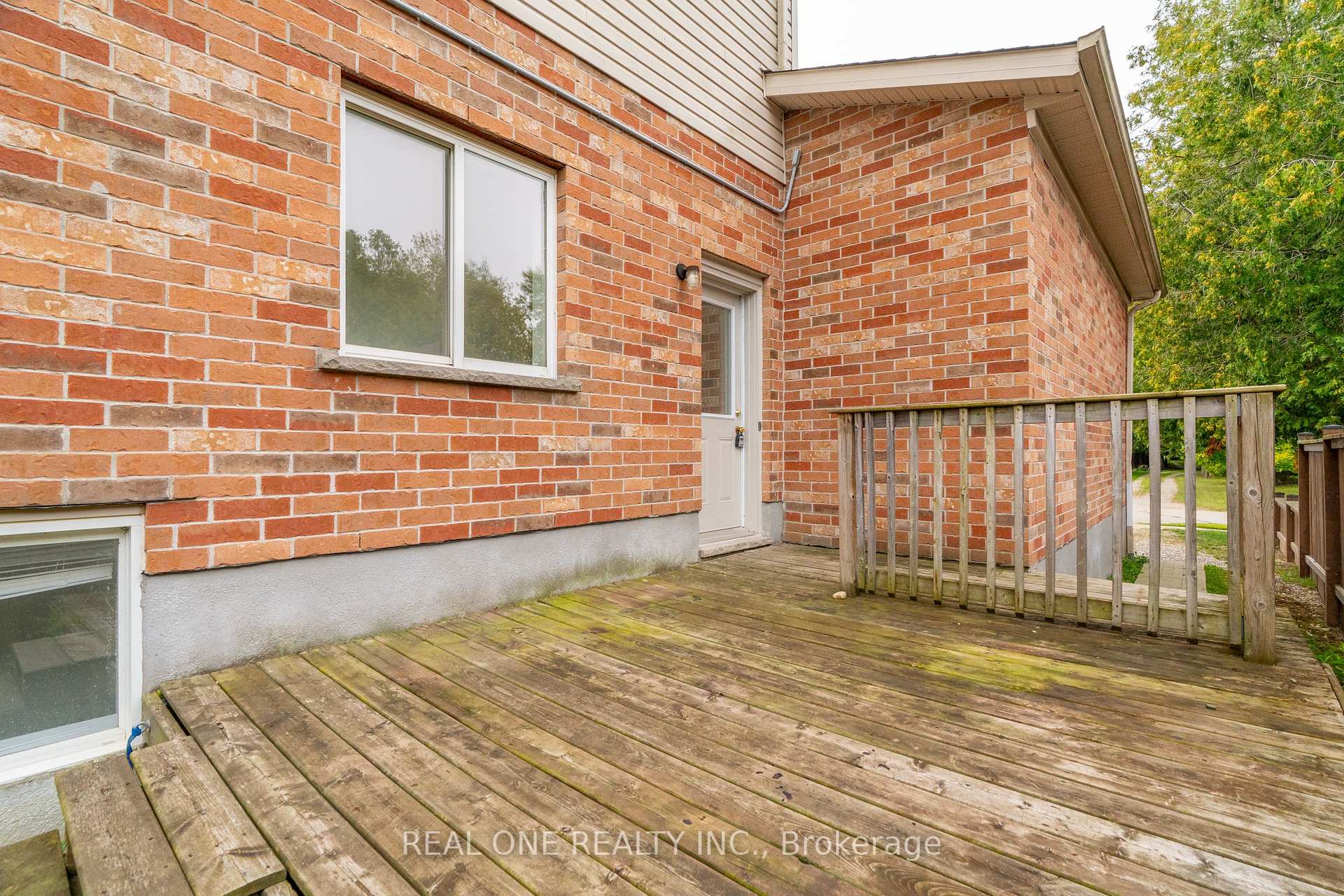 Photo 3 of Unit Basement, 128 Dawn Avenue, Guelph, Clairfields/Hanlon Business Park — HOMEH