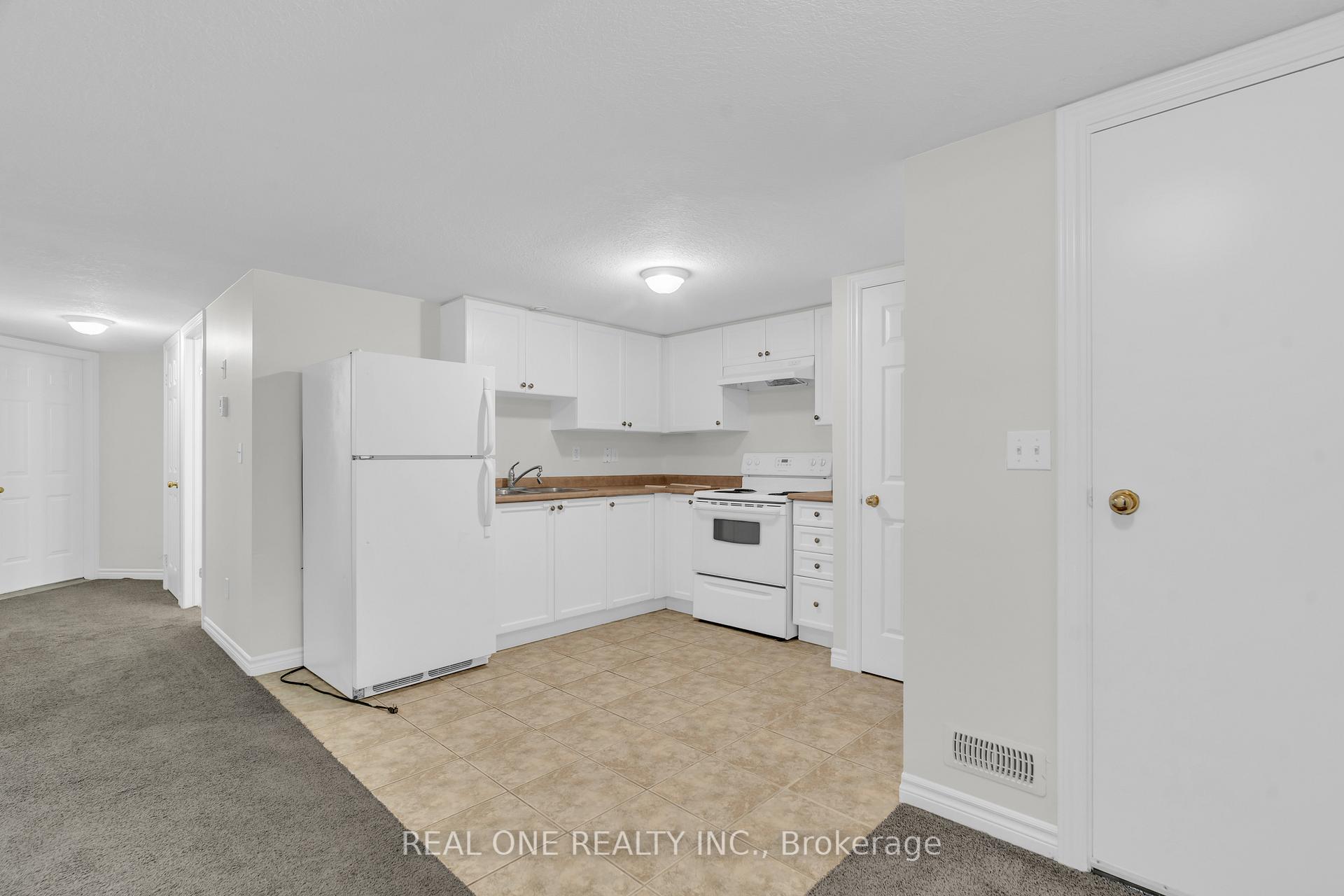 Photo 5 of Unit Basement, 128 Dawn Avenue, Guelph, Clairfields/Hanlon Business Park — HOMEH