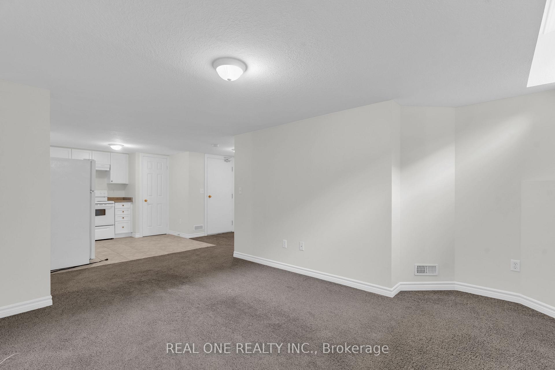 Photo 8 of Unit Basement, 128 Dawn Avenue, Guelph, Clairfields/Hanlon Business Park — HOMEH