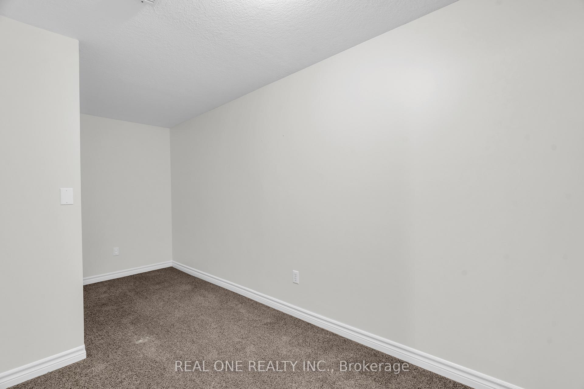 Photo 9 of Unit Basement, 128 Dawn Avenue, Guelph, Clairfields/Hanlon Business Park — HOMEH