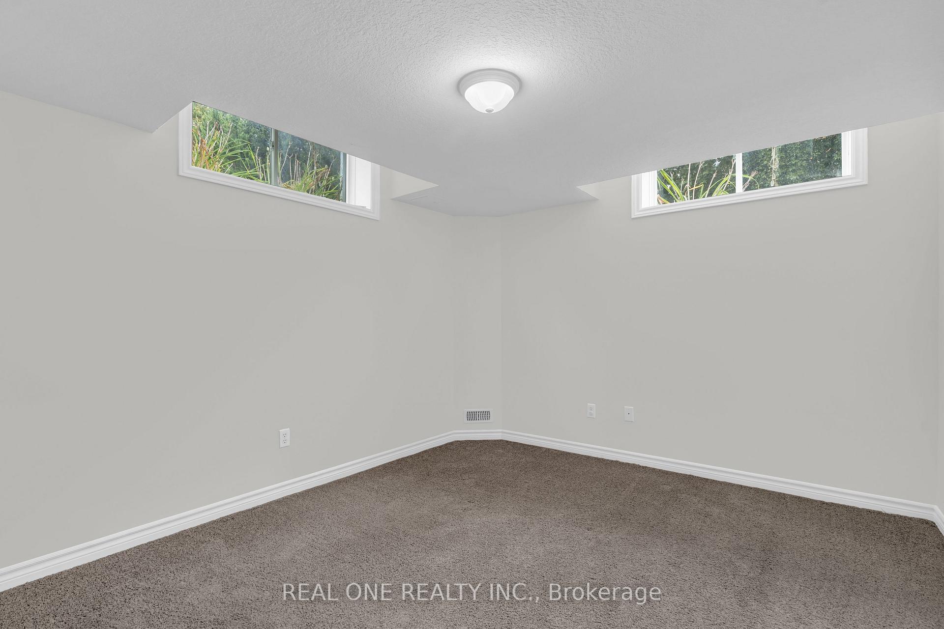 Photo 11 of Unit Basement, 128 Dawn Avenue, Guelph, Clairfields/Hanlon Business Park — HOMEH