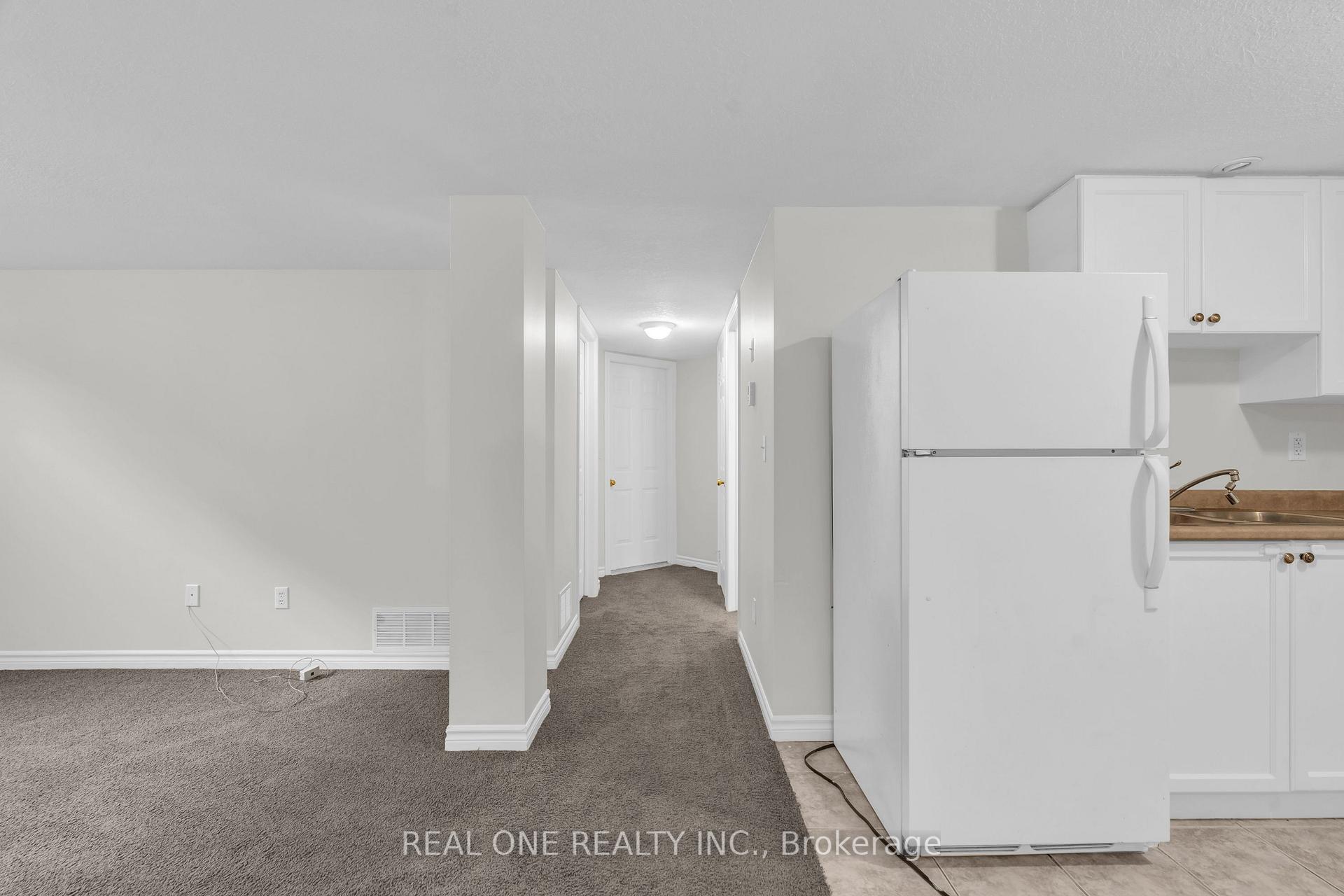 Photo 13 of Unit Basement, 128 Dawn Avenue, Guelph, Clairfields/Hanlon Business Park — HOMEH