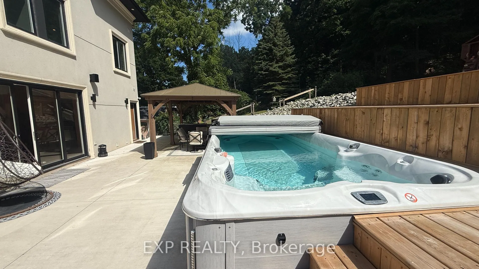 Photo 27 of Unit B, 237 Main Street, Grimsby, Grimsby West — HOMEH
