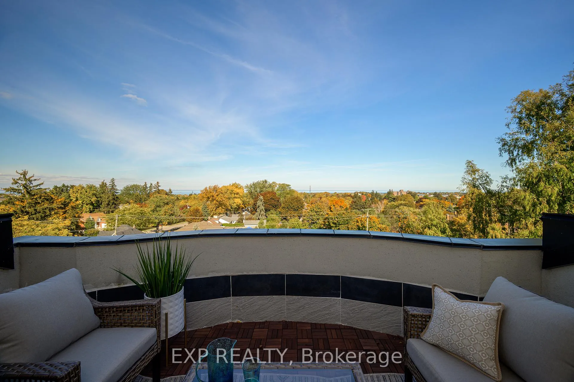 Photo 66 of Unit B, 237 Main Street, Grimsby, Grimsby West — HOMEH