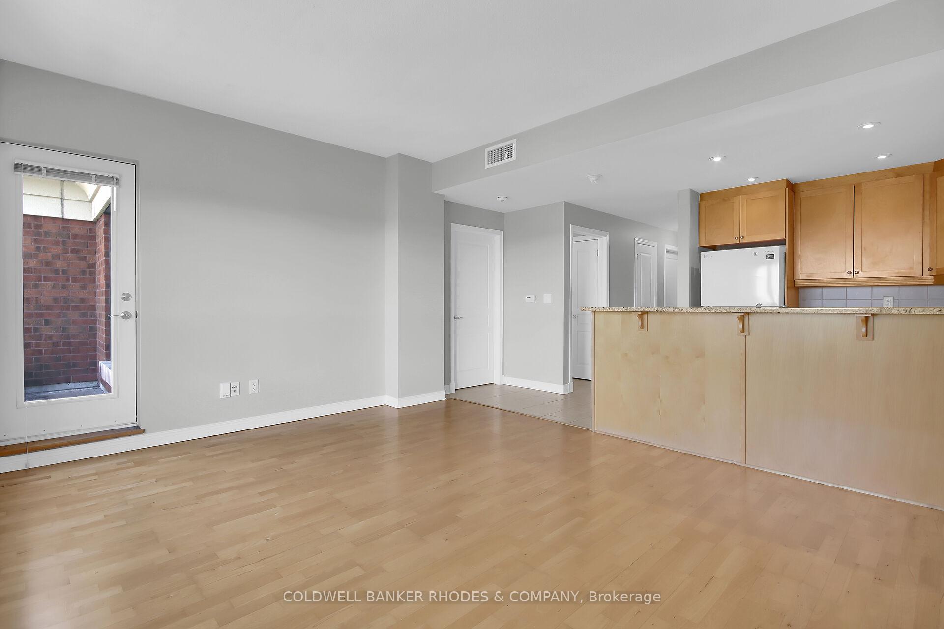 Photo 5 of Unit 521, 905 Beauparc Private, Ottawa, Cyrville — HOMEH