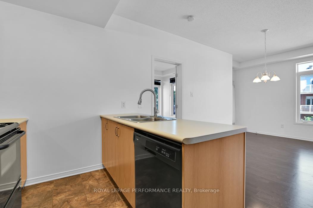 Photo 5 of Unit H, 280 Meilleur Private, Ottawa, Vanier — HOMEH