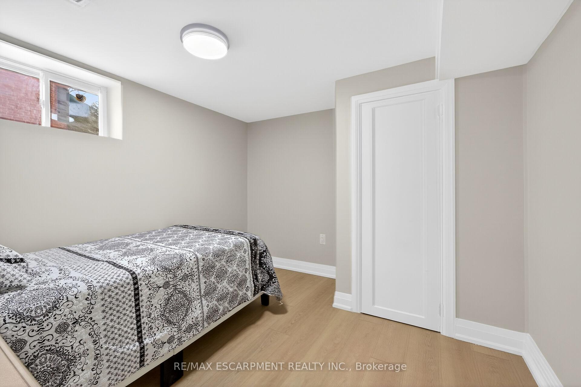 Photo 34 of 257 Broadway Avenue, Hamilton, Ainslie Wood — HOMEH