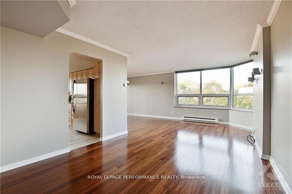 Photo 13 of Unit 407, 1500 Riverside Drive, Ottawa, Riverview Park — HOMEH