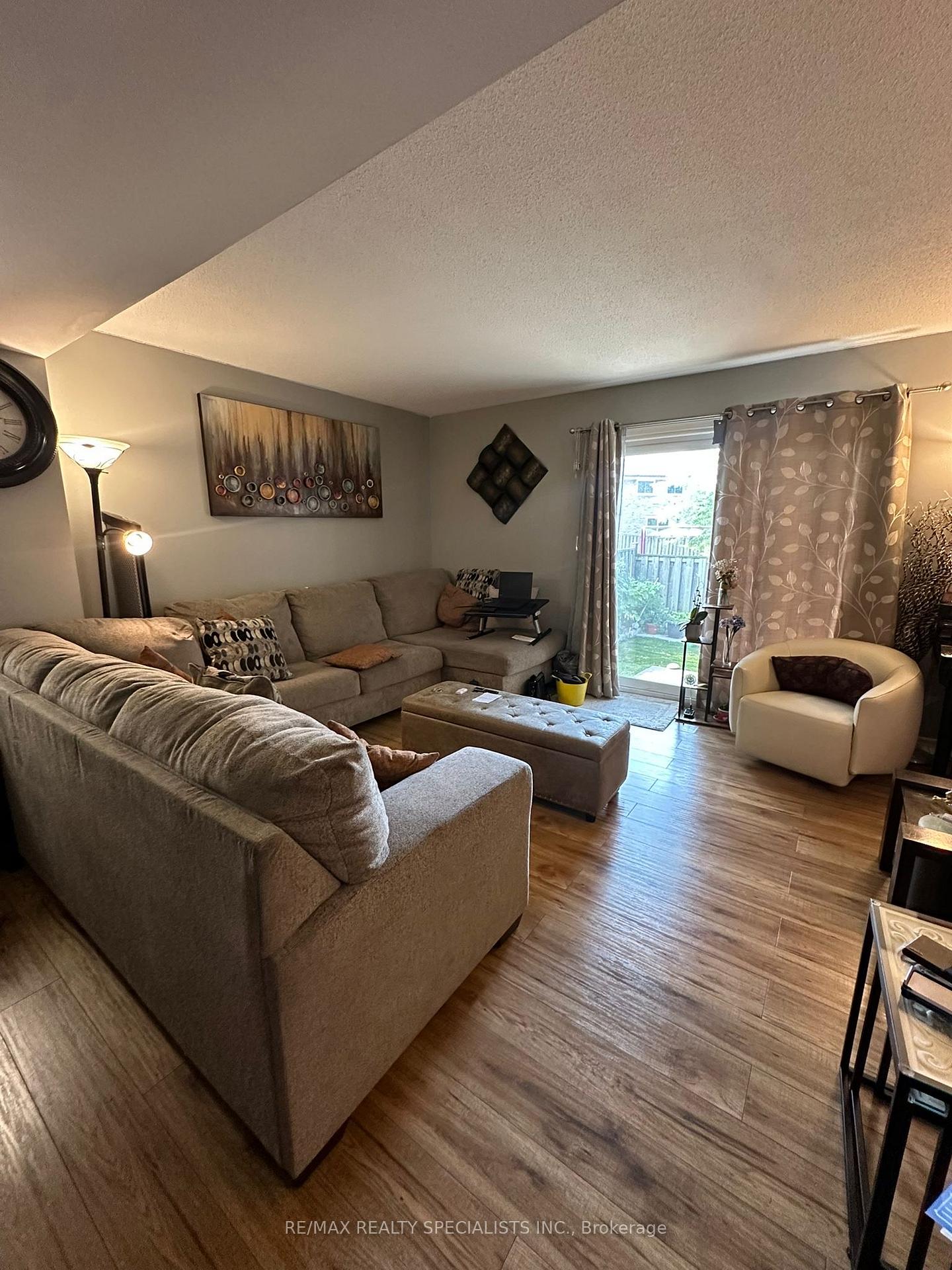 Photo 2 of Unit 88, 145 Rice Avenue, Hamilton, Fessenden — HOMEH