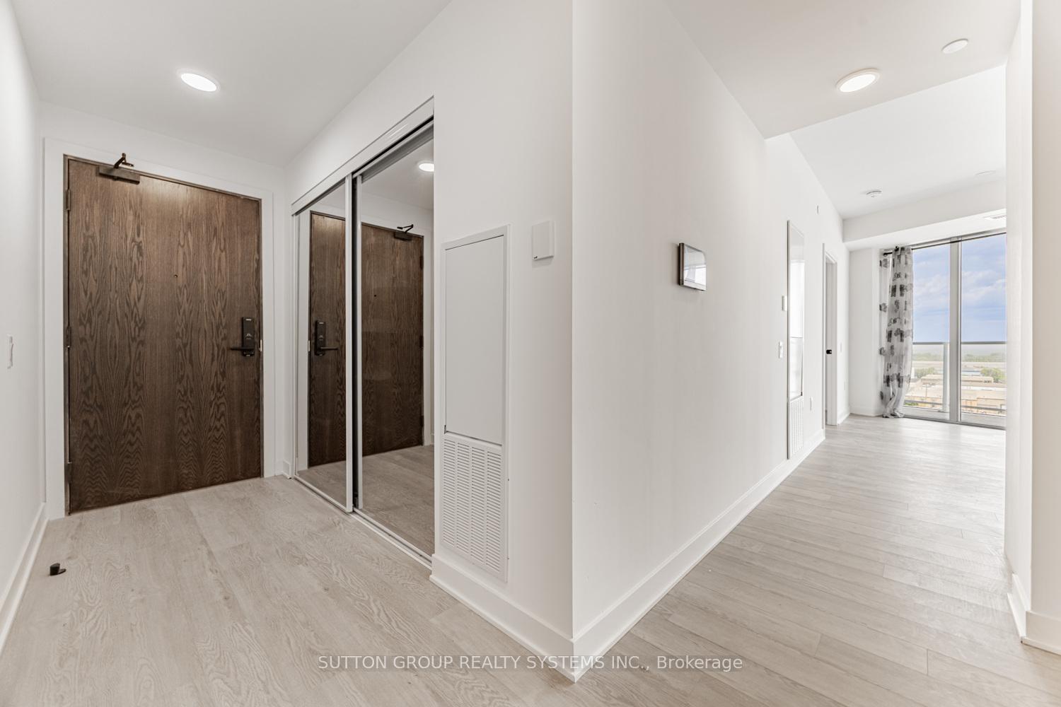 Photo 2 of Unit 916, 2782 Barton Street E, Hamilton, Riverdale — HOMEH