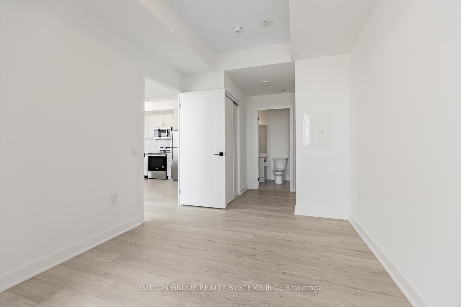 Photo 12 of Unit 916, 2782 Barton Street E, Hamilton, Riverdale — HOMEH