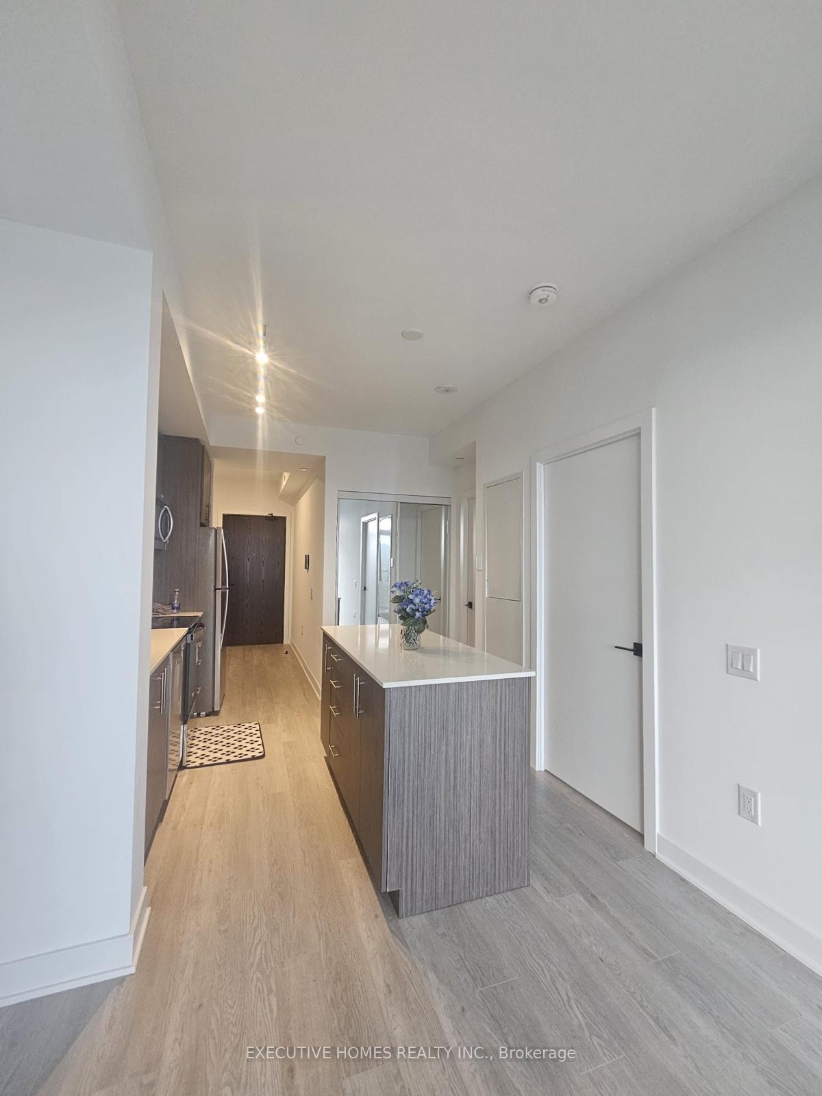 Photo 11 of Unit 1301, 2782 Barton Street, Hamilton, Riverdale — HOMEH