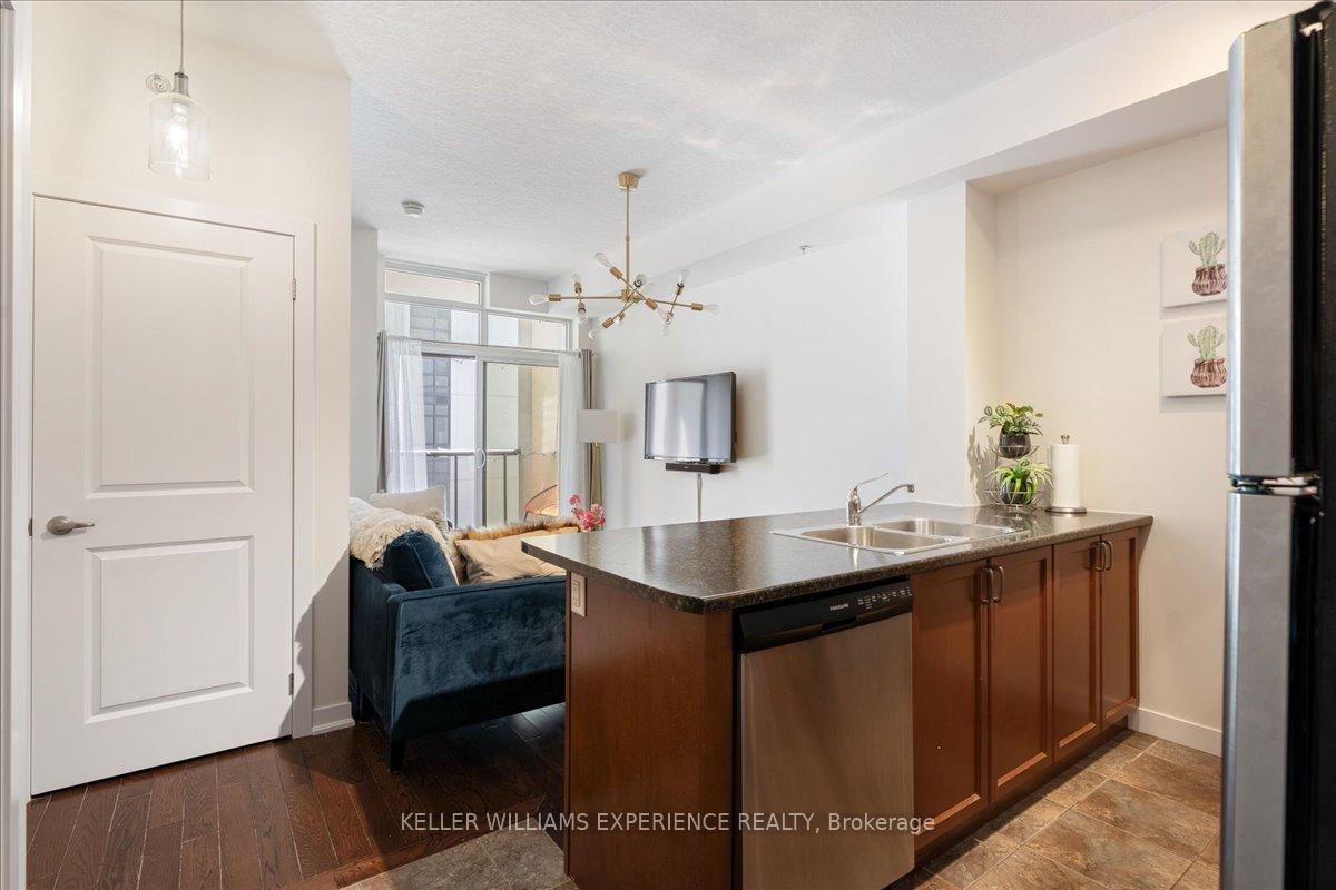 Photo 16 of Unit 808, 85 Robinson Street, Hamilton, Durand — HOMEH