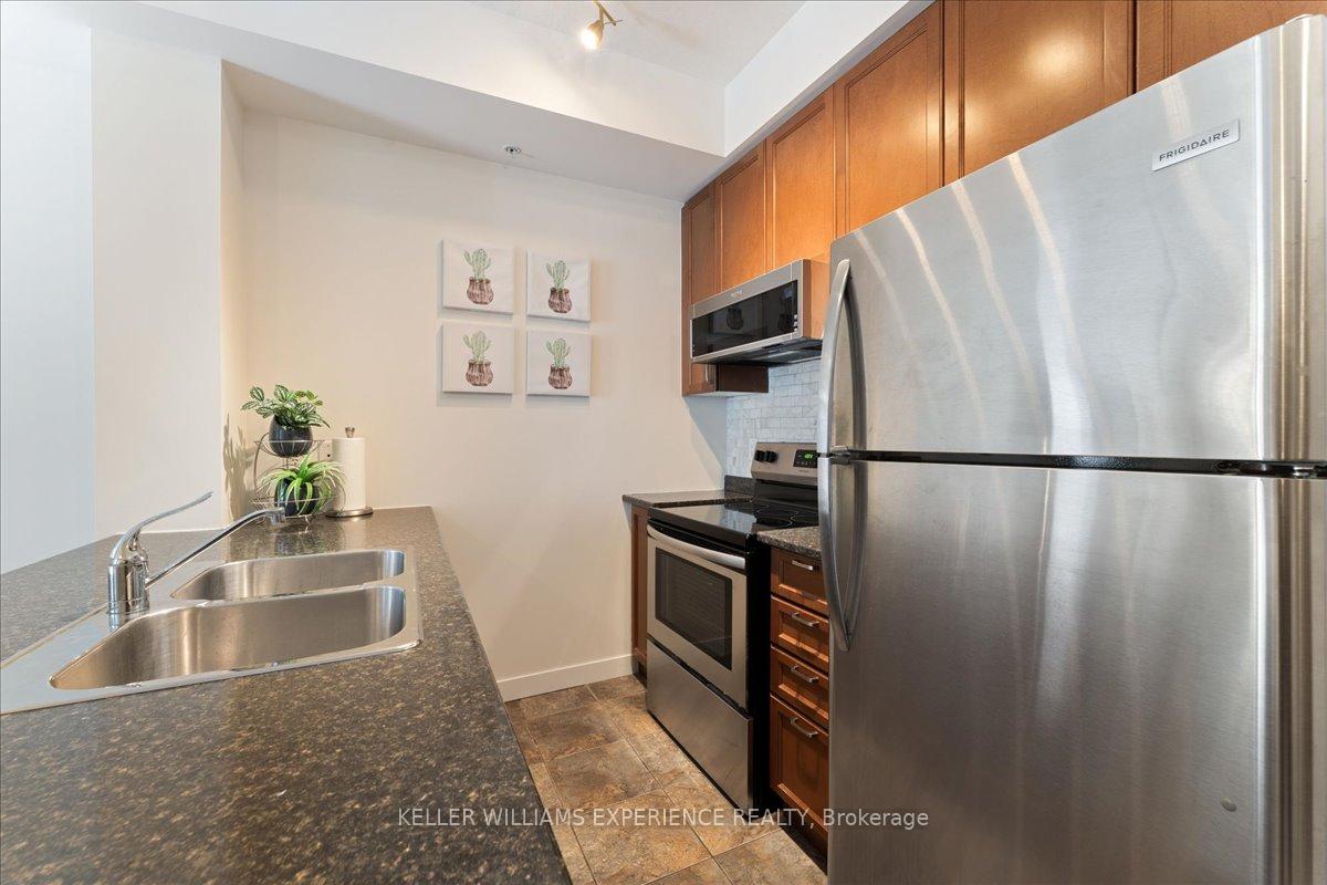 Photo 2 of Unit 808, 85 Robinson Street, Hamilton, Durand — HOMEH
