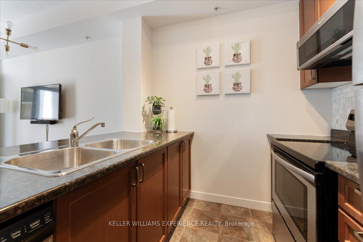 Photo 7 of Unit 808, 85 Robinson Street, Hamilton, Durand — HOMEH