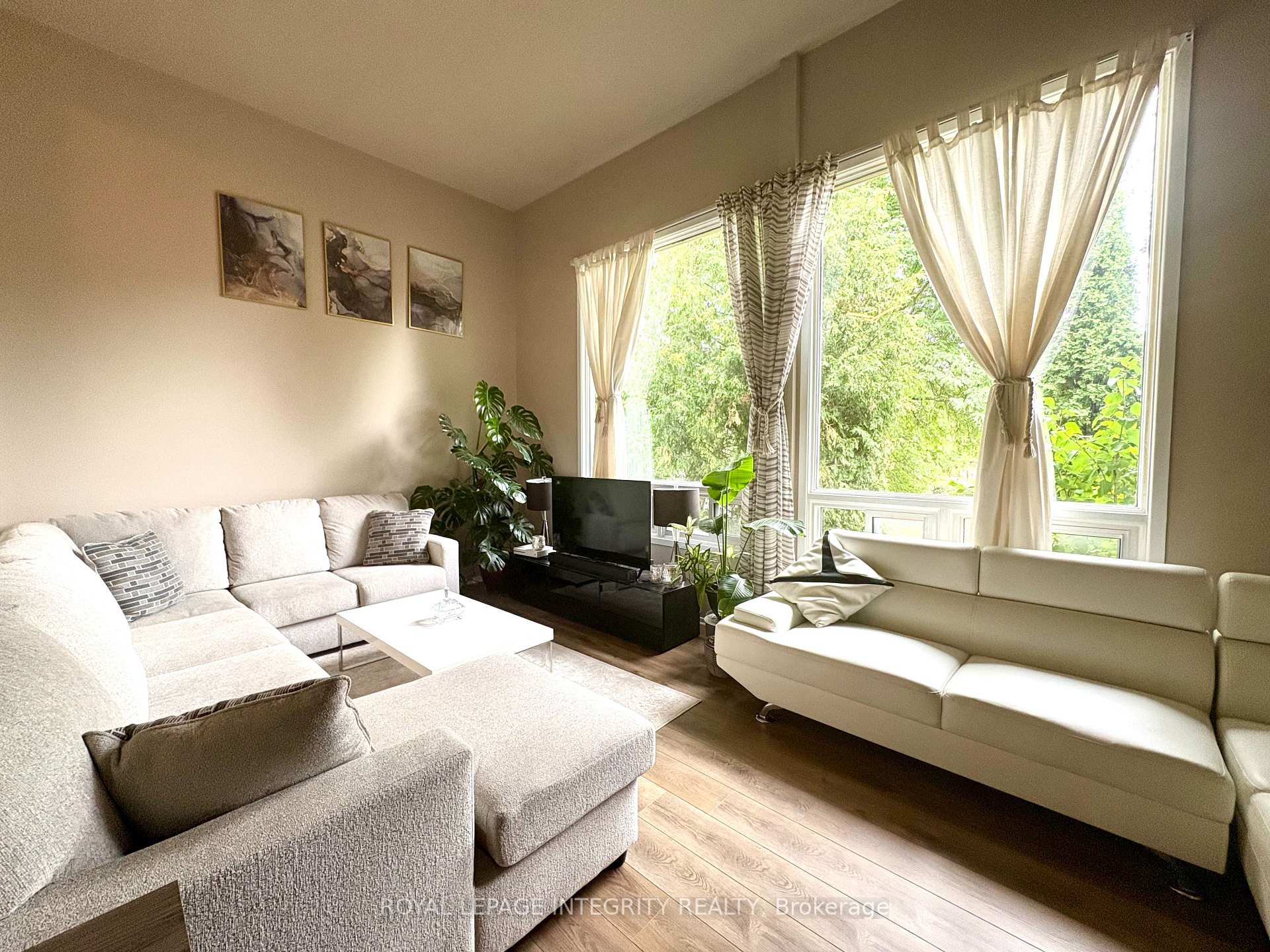 Photo 4 of Unit 16, 2415 Southvale Crescent, Ottawa, Sheffield Glen/Industrial Park — HOMEH
