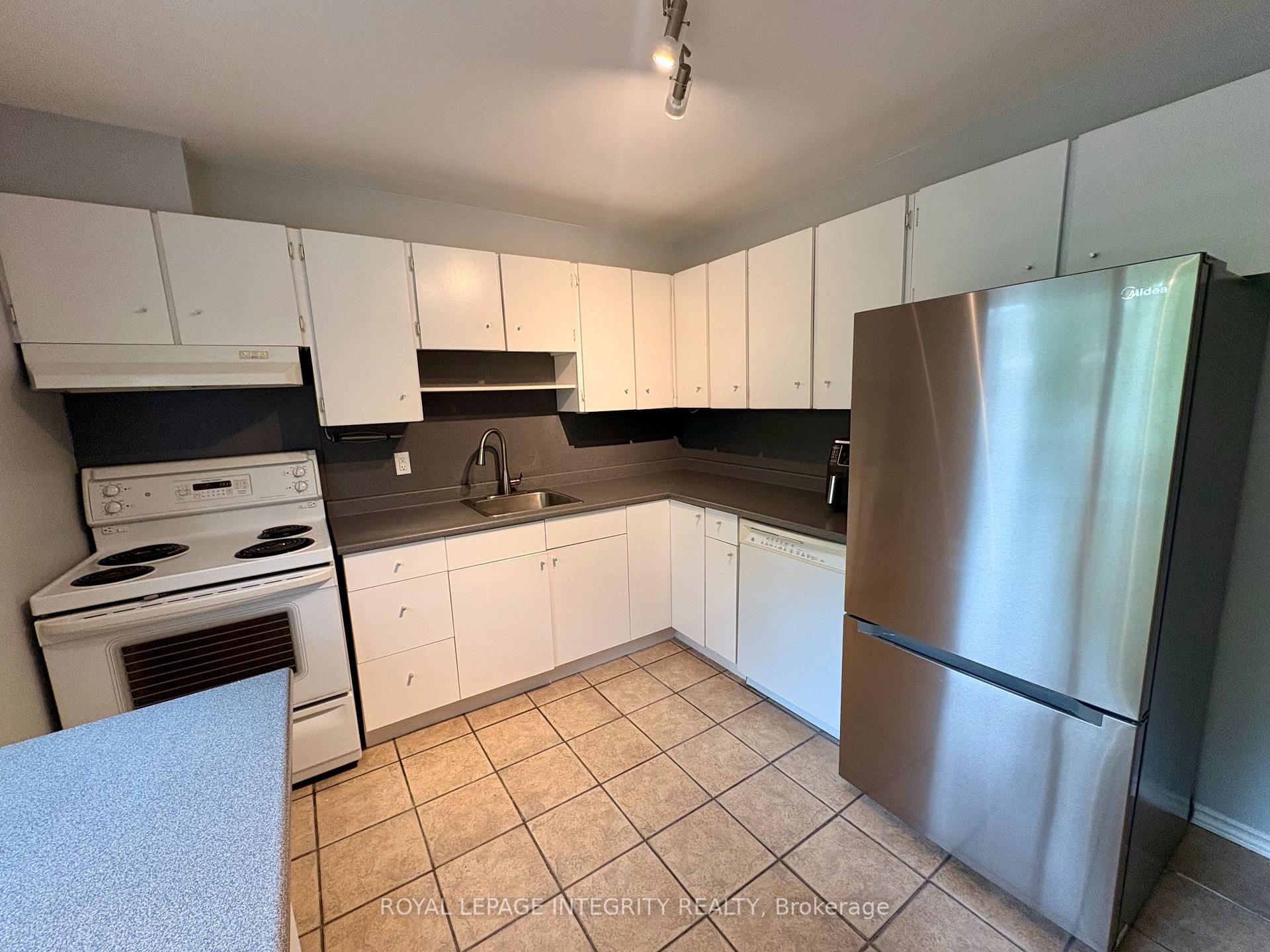 Photo 25 of Unit 16, 2415 Southvale Crescent, Ottawa, Sheffield Glen/Industrial Park — HOMEH