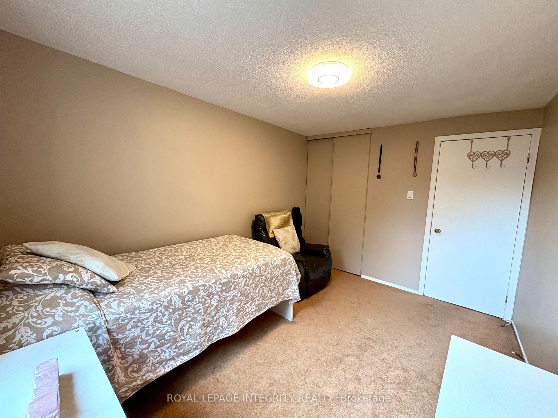 Photo 10 of Unit 16, 2415 Southvale Crescent, Ottawa, Sheffield Glen/Industrial Park — HOMEH