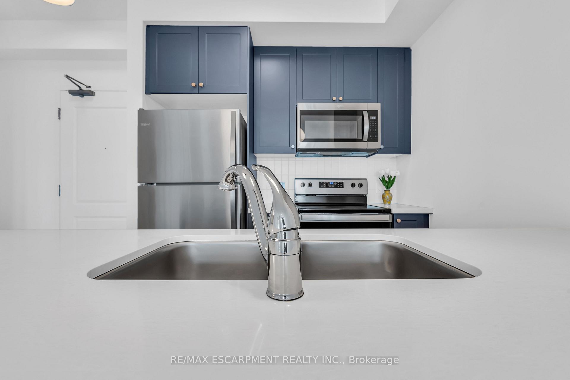 Photo 18 of Unit 904, 470 Dundas Street E, Hamilton, Waterdown — HOMEH