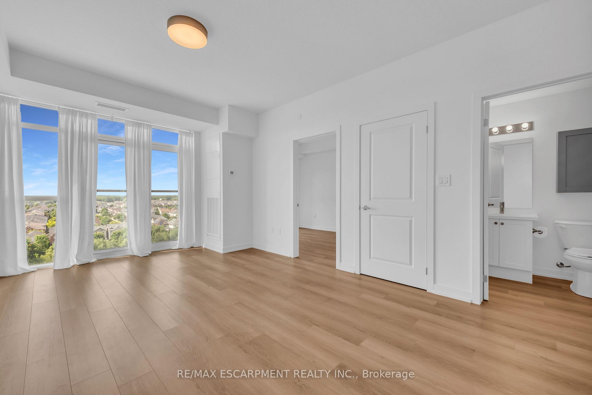 Photo 13 of Unit 904, 470 Dundas Street E, Hamilton, Waterdown — HOMEH