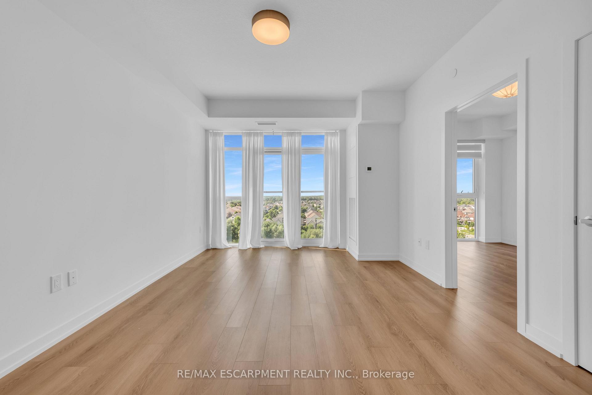 Photo 12 of Unit 904, 470 Dundas Street E, Hamilton, Waterdown — HOMEH
