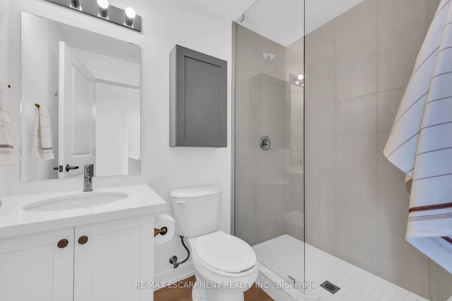 Photo 11 of Unit 904, 470 Dundas Street E, Hamilton, Waterdown — HOMEH