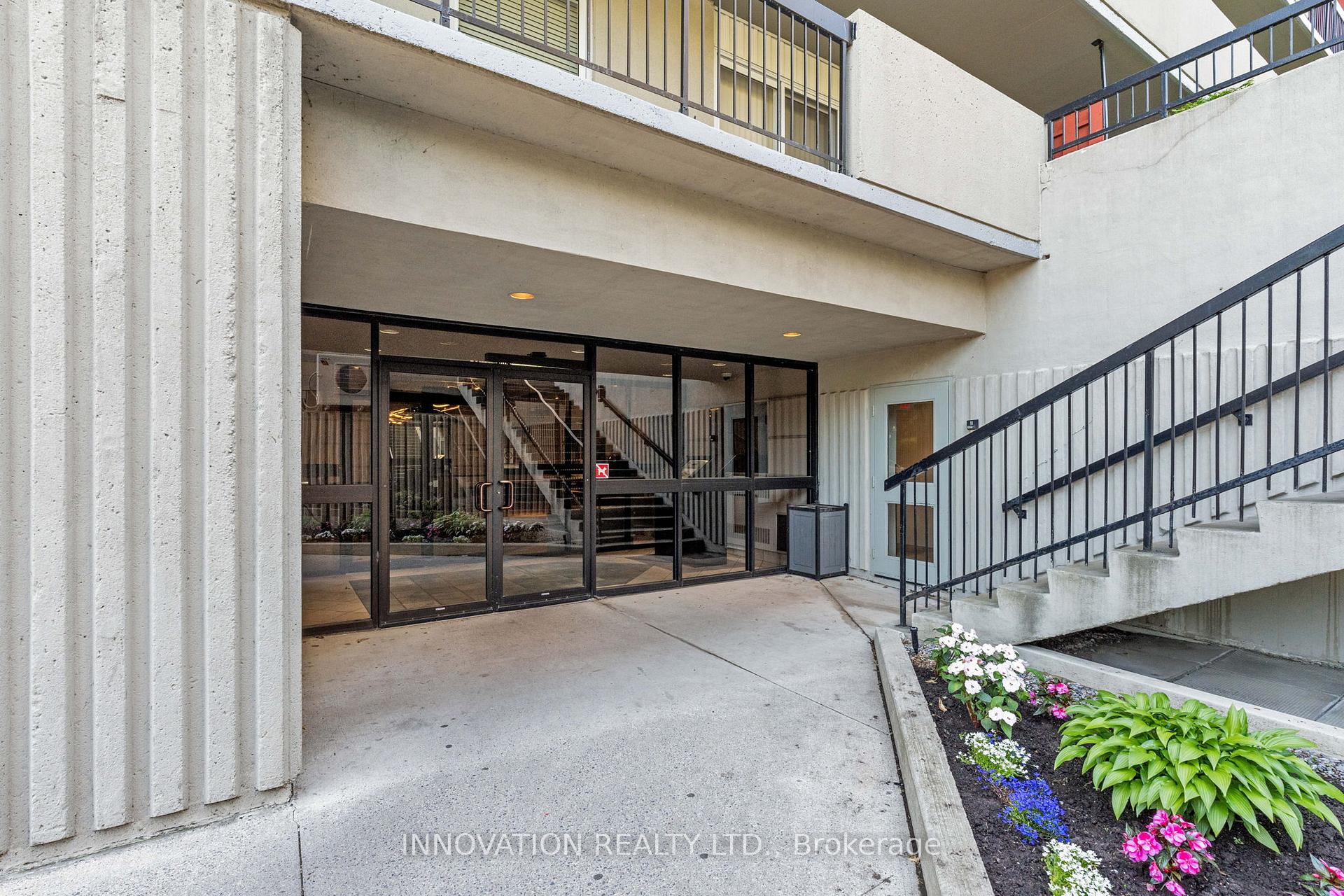 Photo 3 of Unit 206, 158C McArthur Avenue, Ottawa, Vanier — HOMEH
