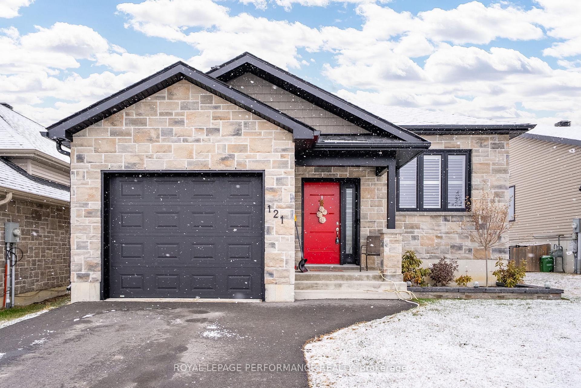 Photo 2 of 121 Bellwood Drive, Cornwall — HOMEH