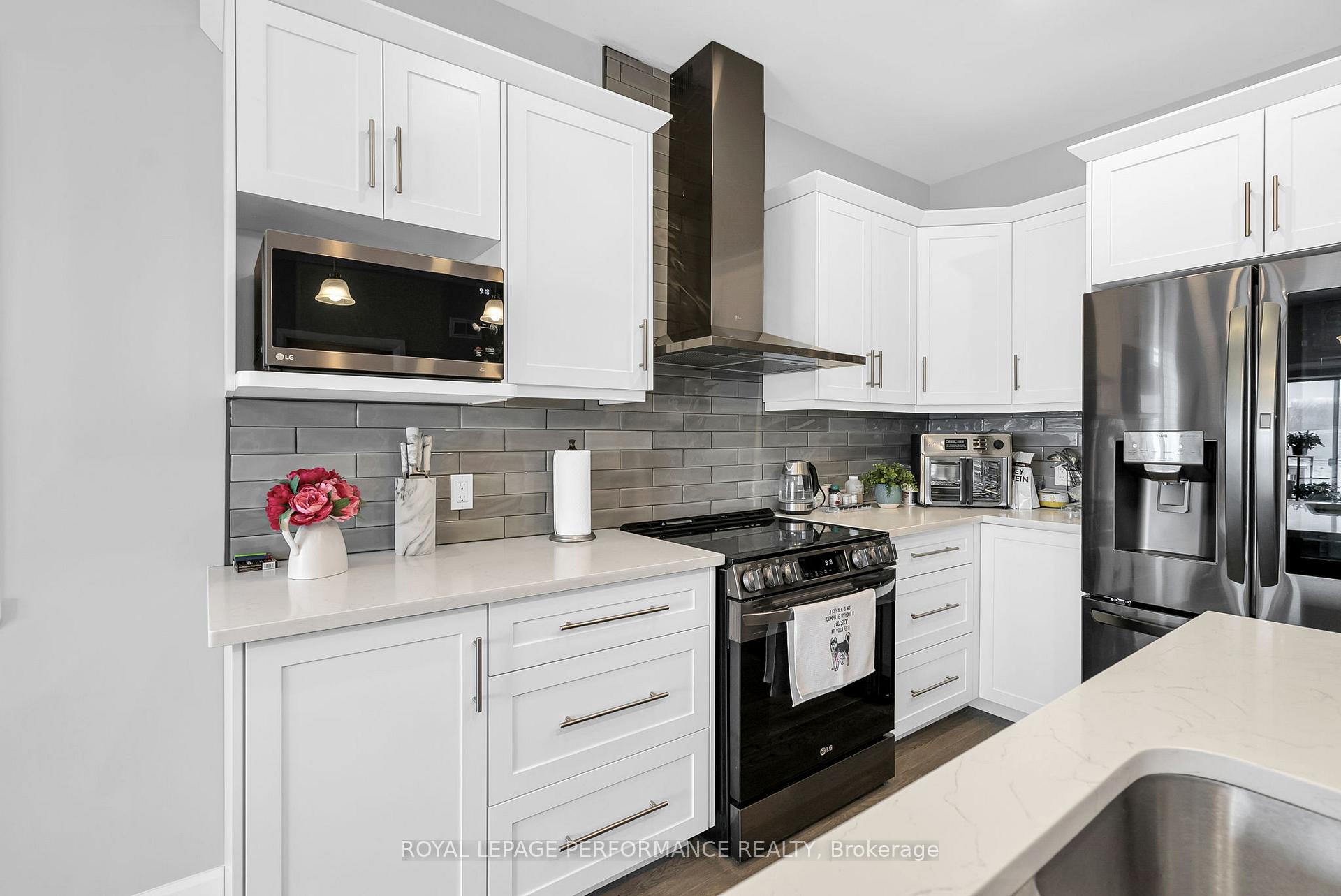 Photo 7 of 121 Bellwood Drive, Cornwall — HOMEH