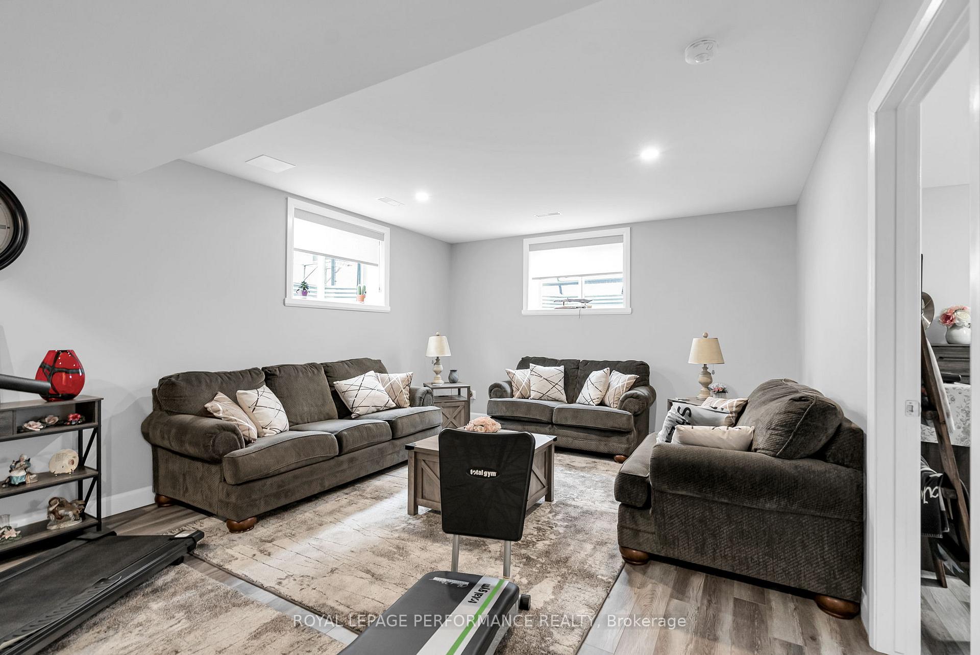 Photo 24 of 121 Bellwood Drive, Cornwall — HOMEH