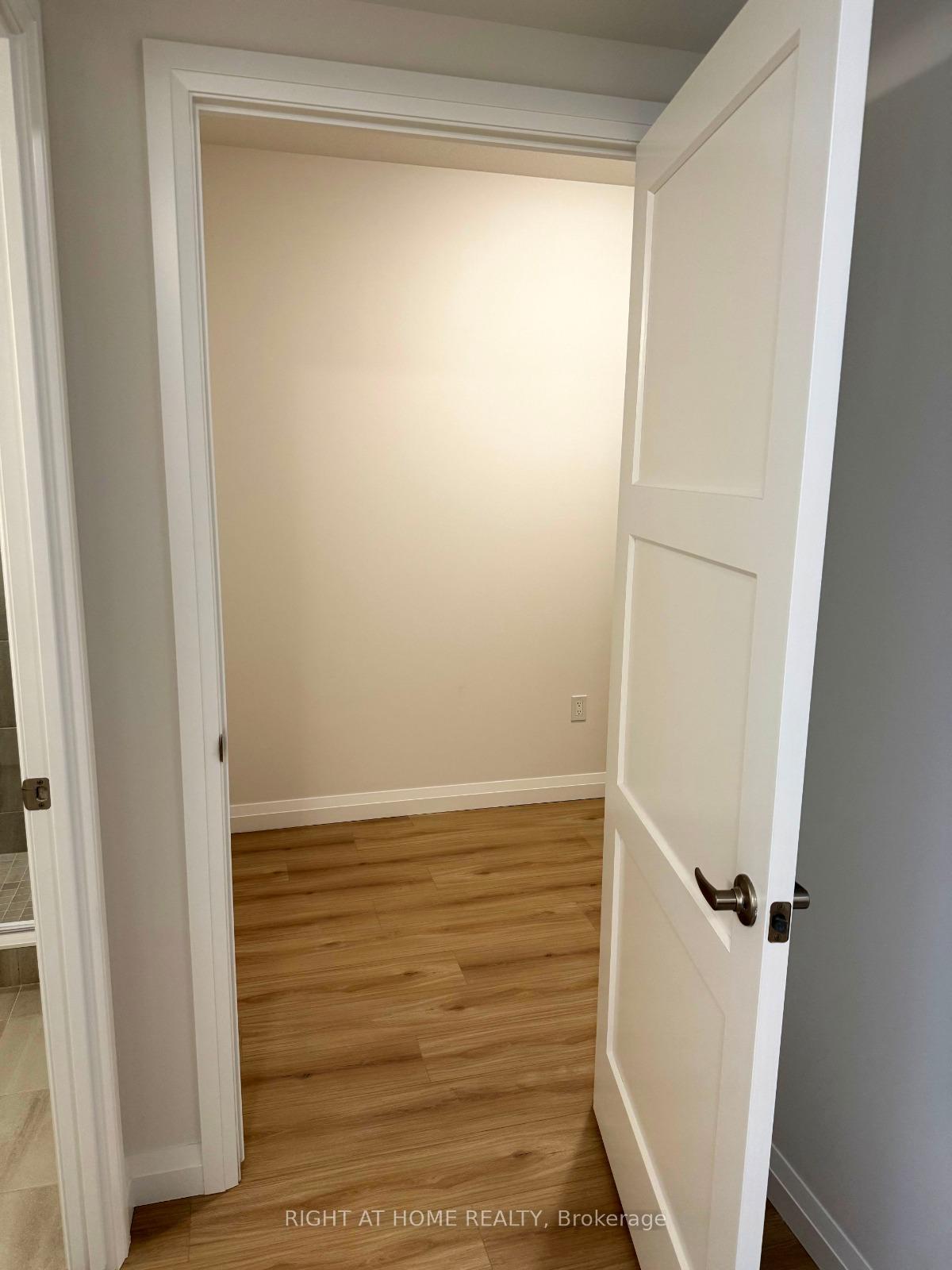 Photo 5 of Unit 808, 93 arthur Street, Guelph, St. Patrick's Ward — HOMEH