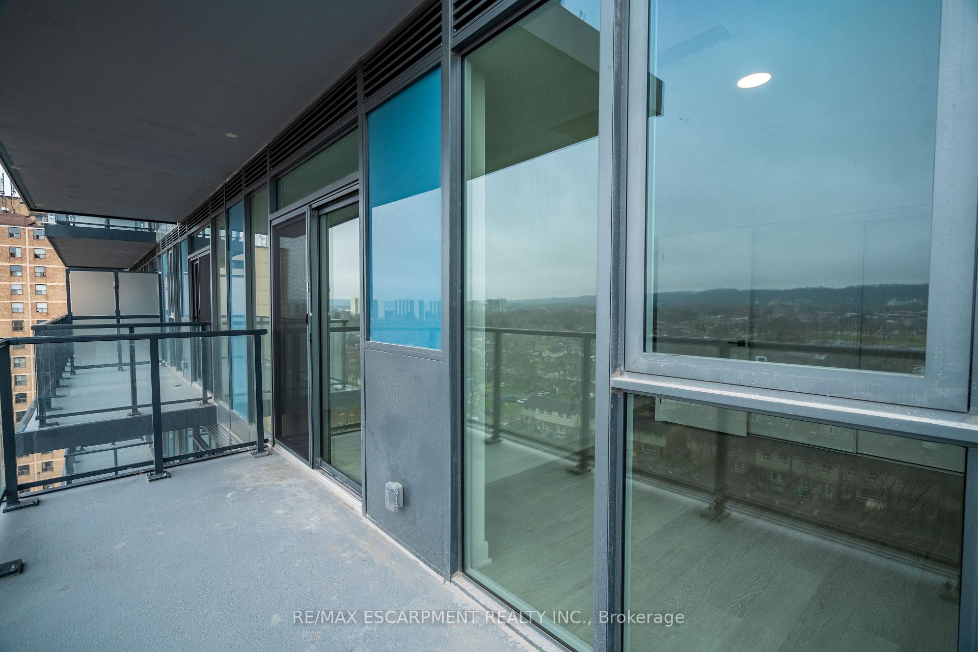 Photo 9 of Unit 1002, 2782 Barton Street, Hamilton, Riverdale — HOMEH