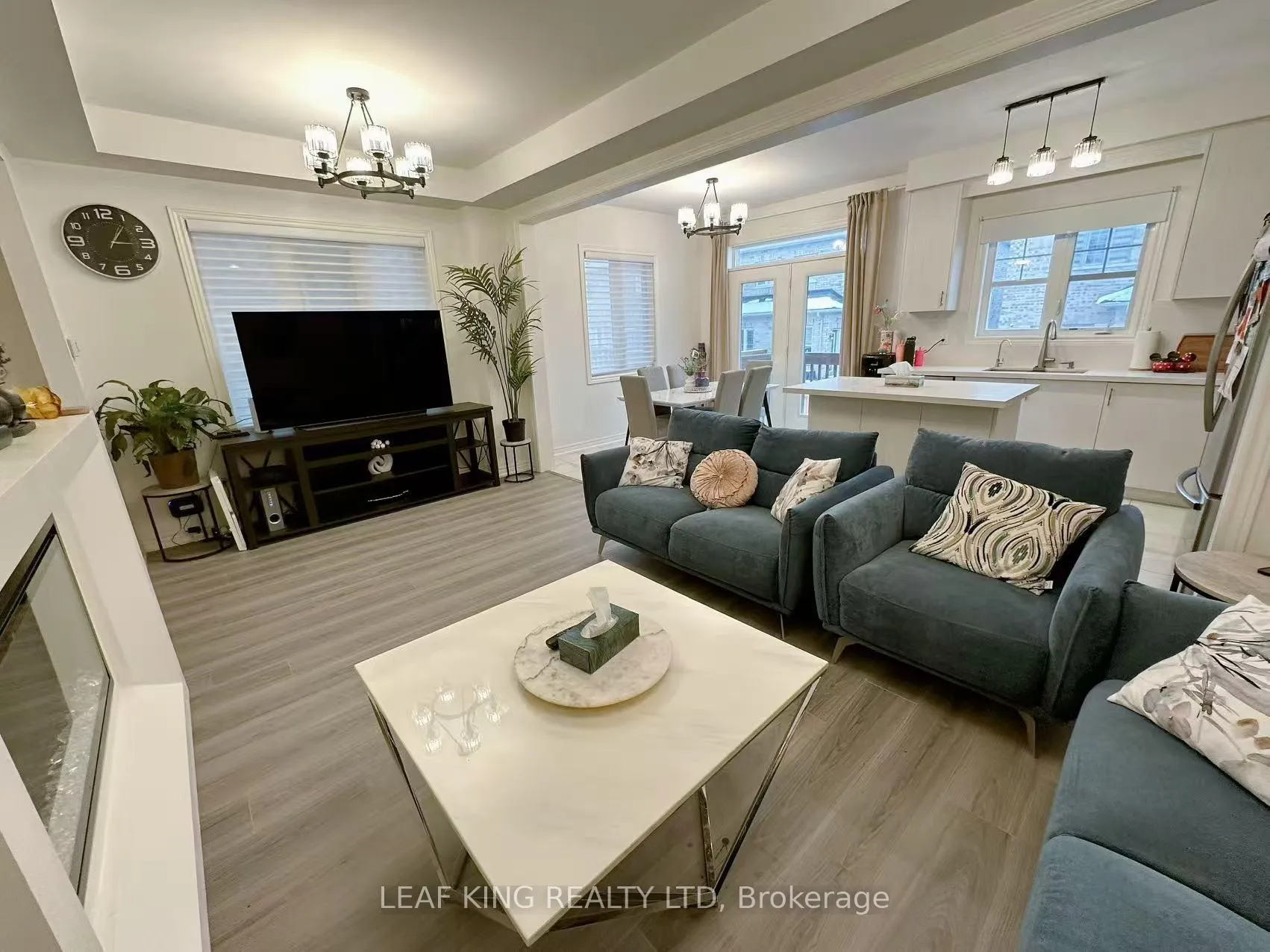 Photo 3 of 112 Skinner Road, Hamilton, Waterdown — HOMEH