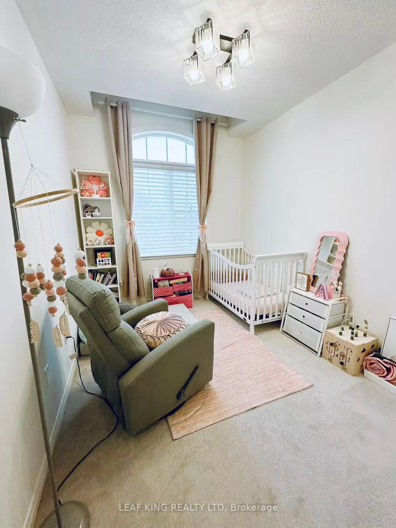 Photo 27 of 112 Skinner Road, Hamilton, Waterdown — HOMEH