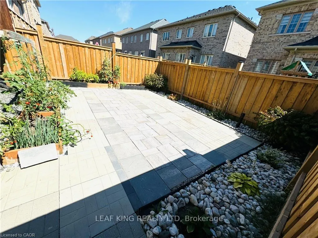 Photo 42 of 112 Skinner Road, Hamilton, Waterdown — HOMEH