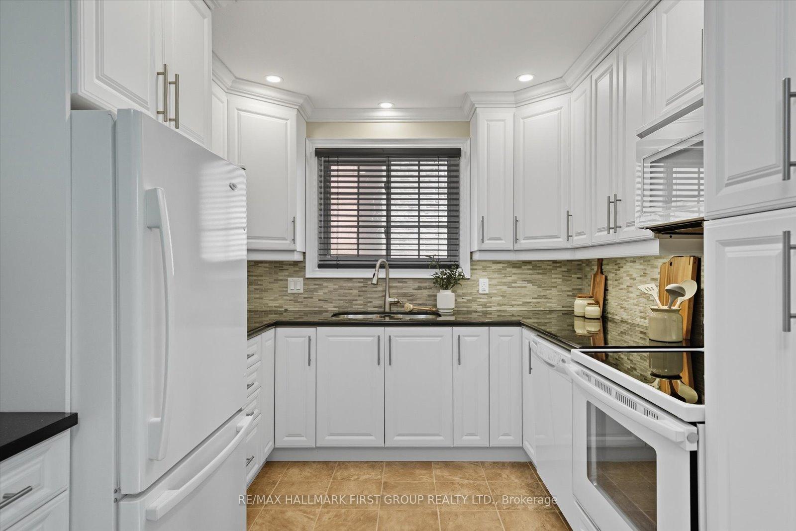 Photo 9 of 7 Spry Avenue, Clarington, Bowmanville — HOMEH