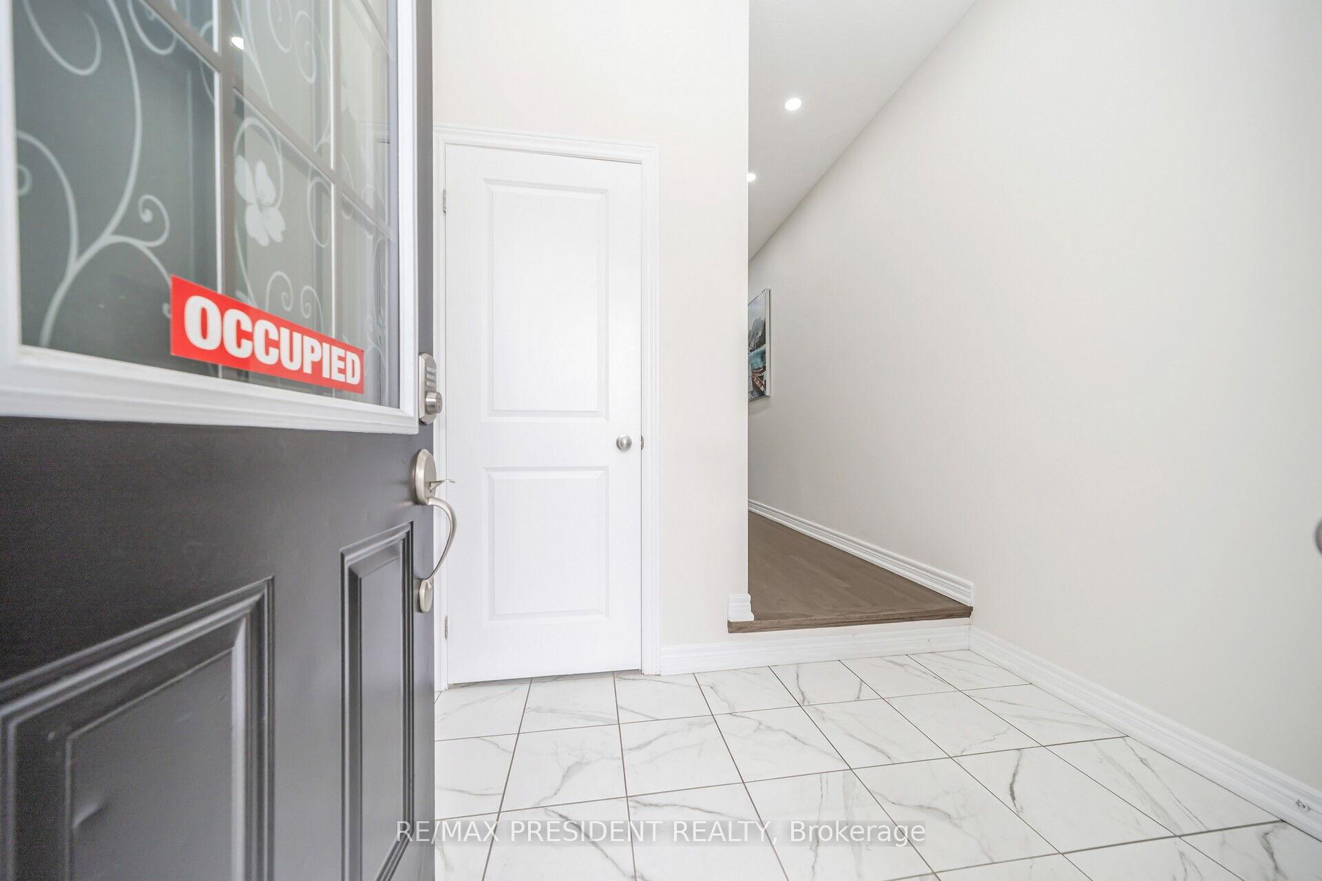 Photo 6 of 25 Adventura Road, Brampton, Northwest Brampton — HOMEH