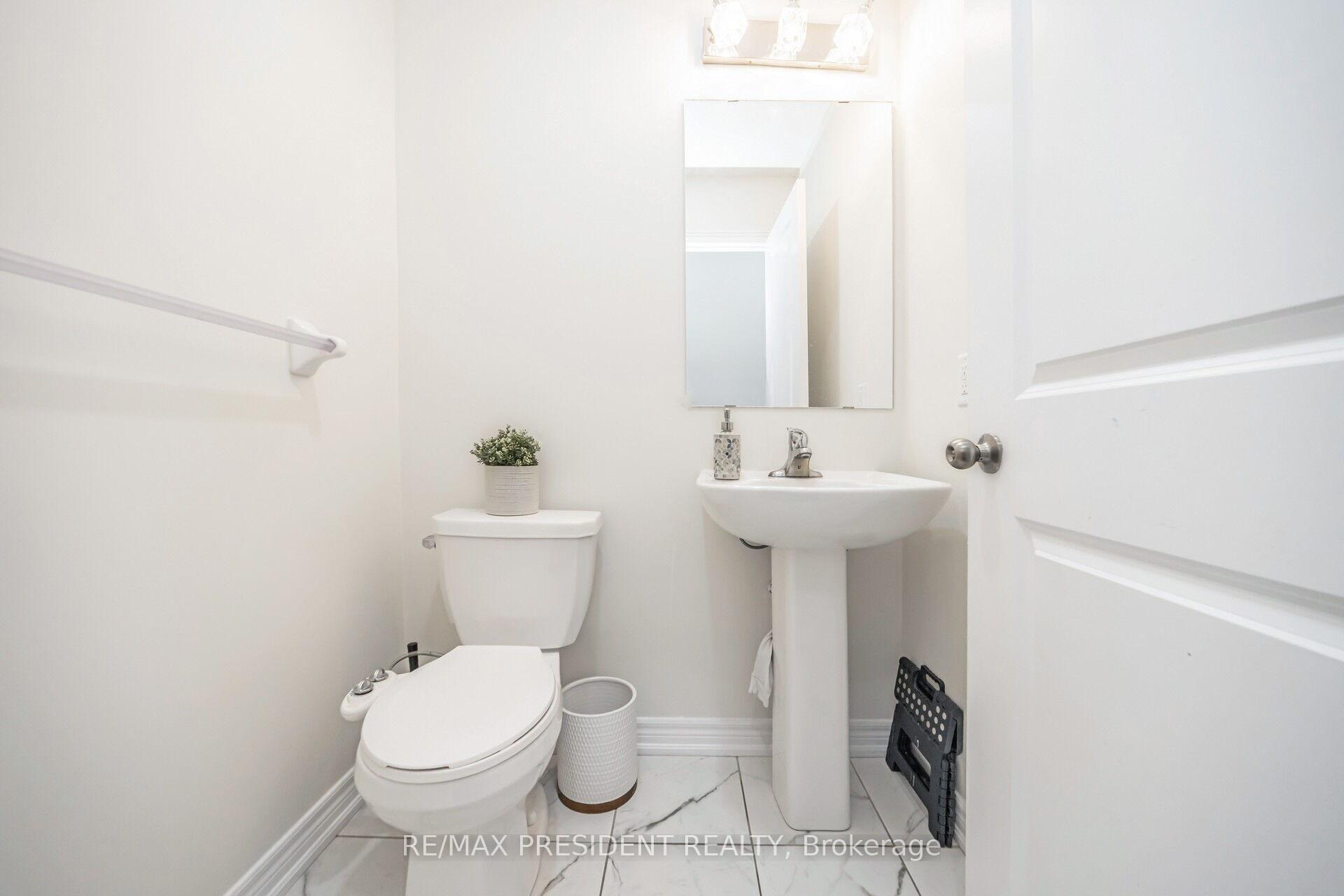 Photo 10 of 25 Adventura Road, Brampton, Northwest Brampton — HOMEH