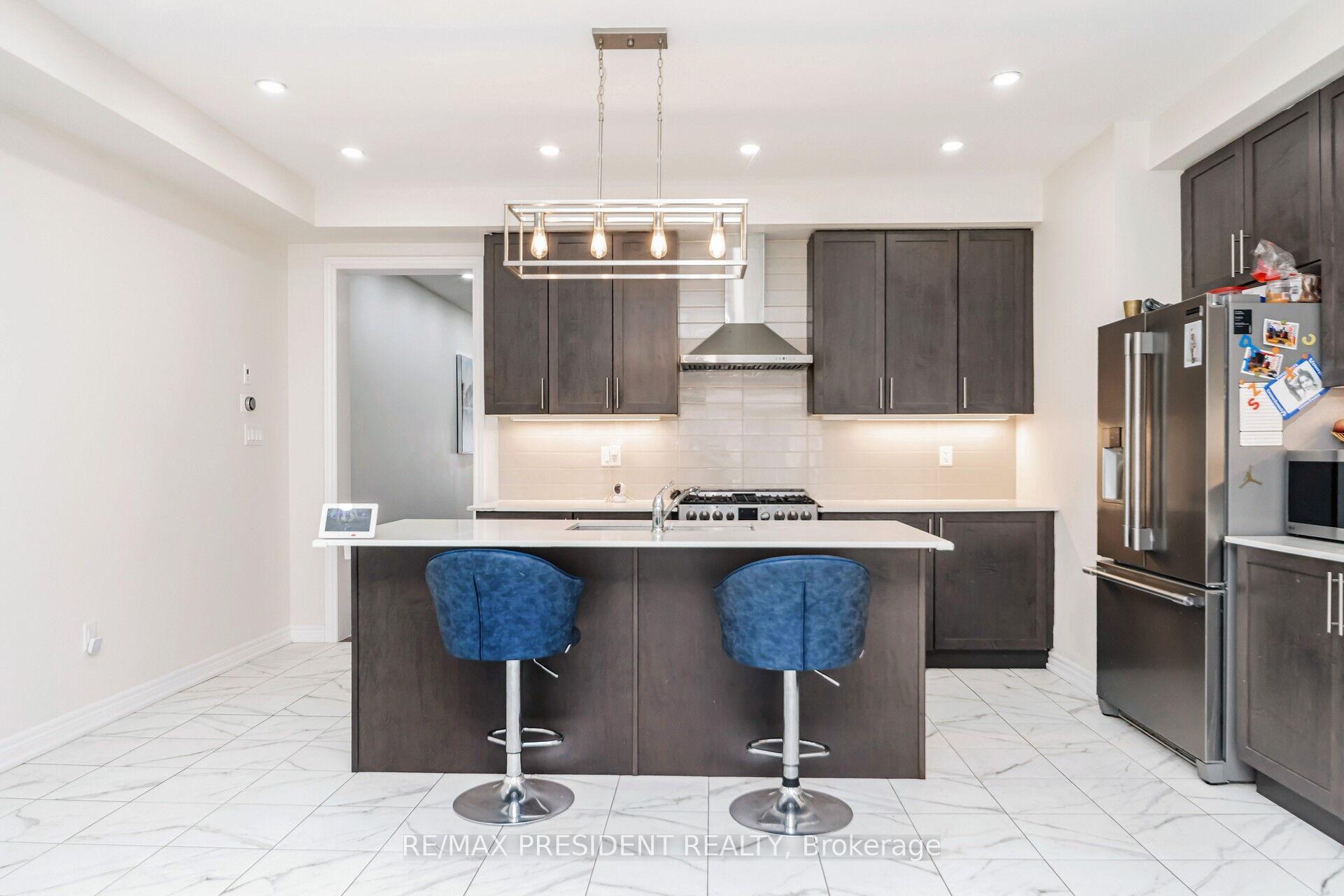 Photo 14 of 25 Adventura Road, Brampton, Northwest Brampton — HOMEH