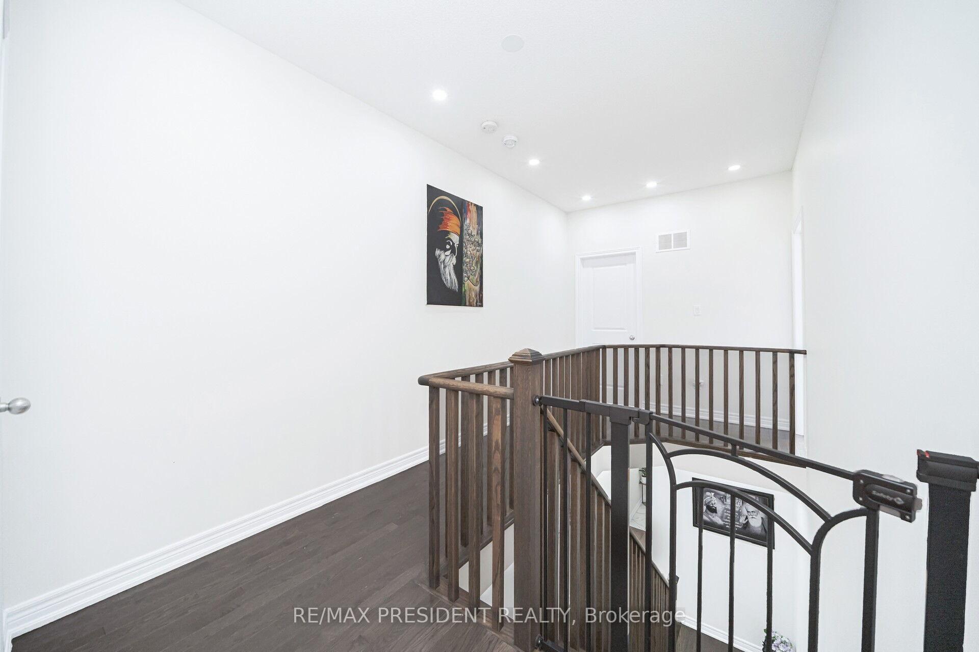 Photo 32 of 25 Adventura Road, Brampton, Northwest Brampton — HOMEH