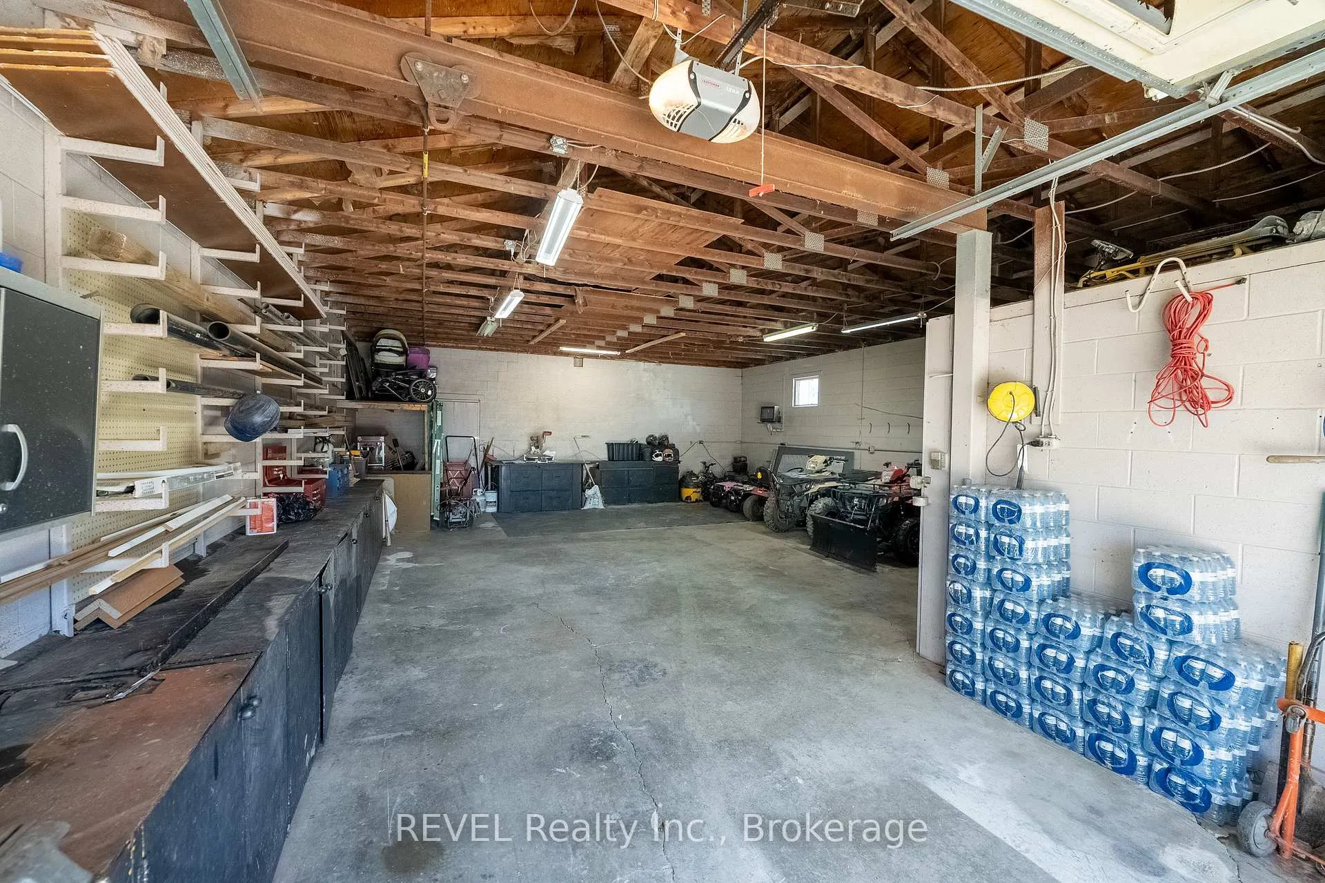 Photo 103 of 350 Kemp Road W, Grimsby, Grimsby Escarpment — HOMEH