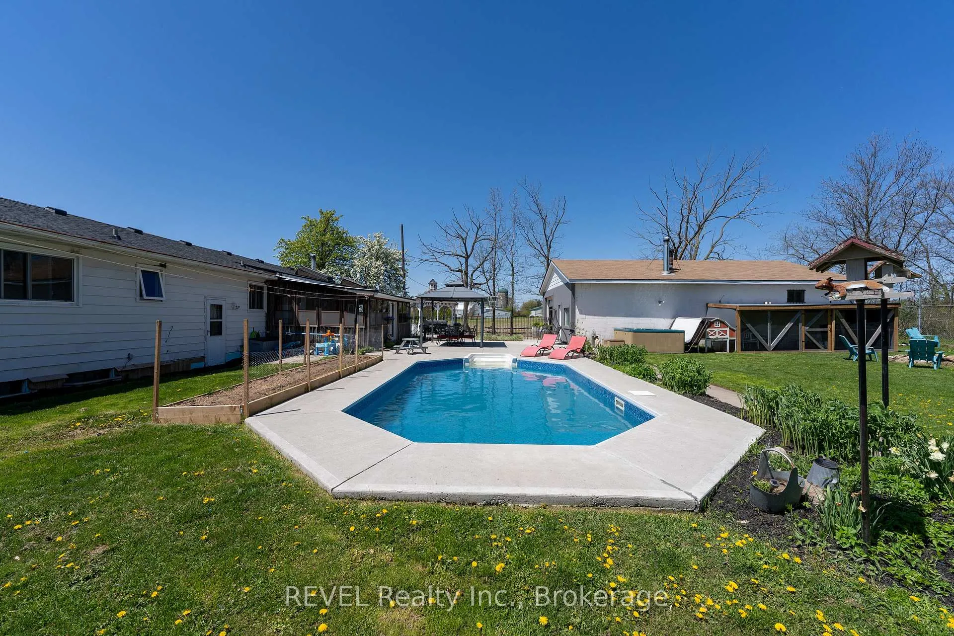 Photo 118 of 350 Kemp Road W, Grimsby, Grimsby Escarpment — HOMEH