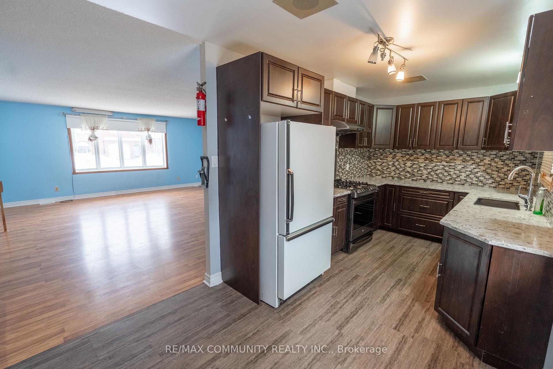 Photo 14 of 586 Lynwood Drive, Cornwall — HOMEH
