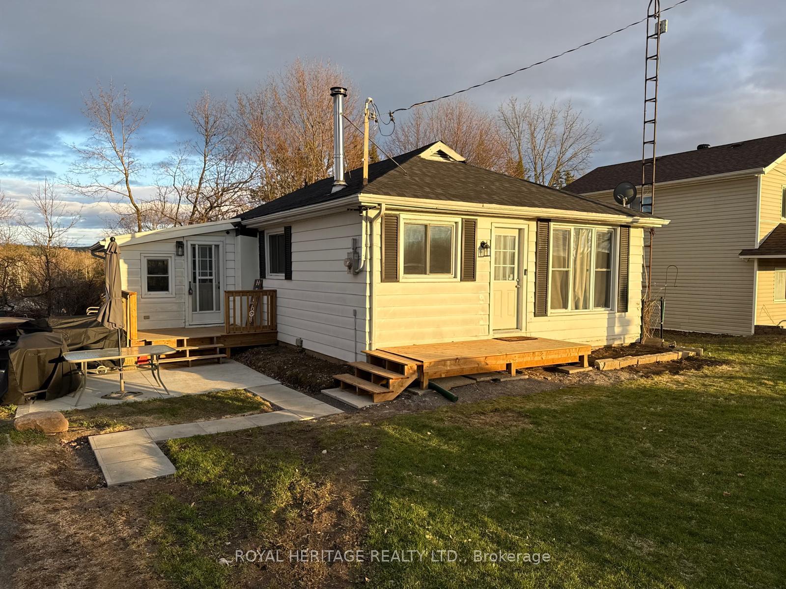 Front of 9605 Shortt Street