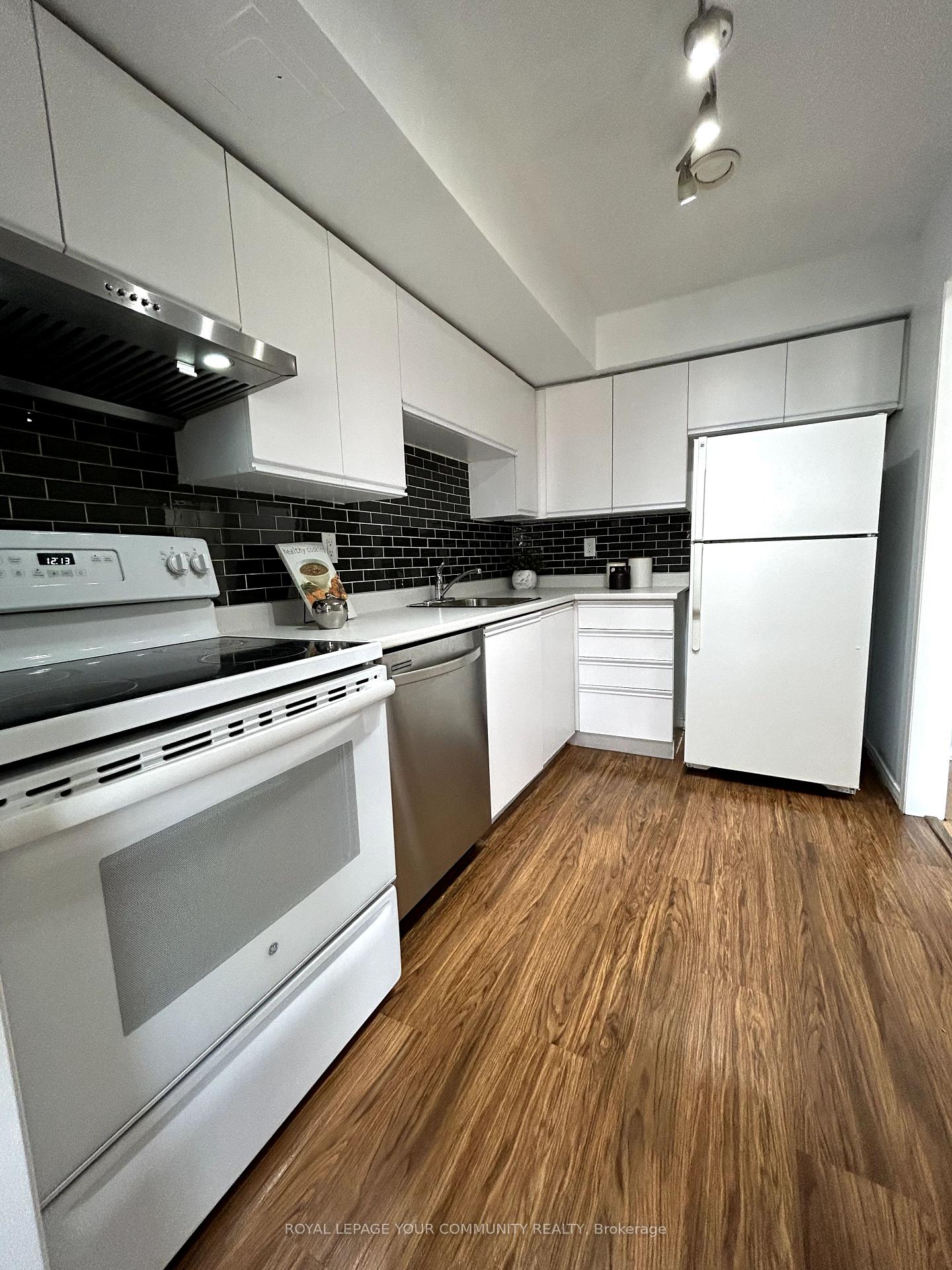 Photo 11 of Unit 37, 39 Wylie Circle, Halton Hills, Georgetown — HOMEH
