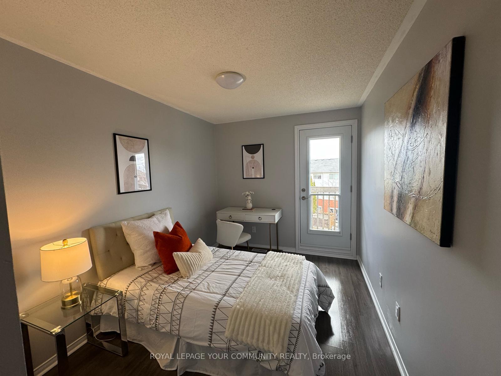 Photo 2 of Unit 37, 39 Wylie Circle, Halton Hills, Georgetown — HOMEH