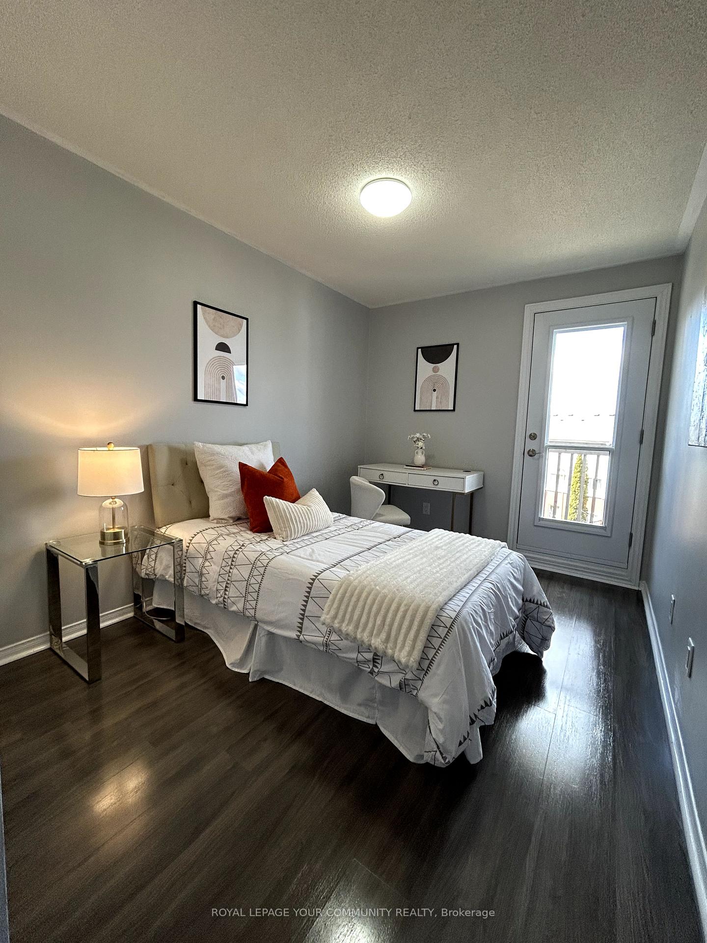 Photo 5 of Unit 37, 39 Wylie Circle, Halton Hills, Georgetown — HOMEH