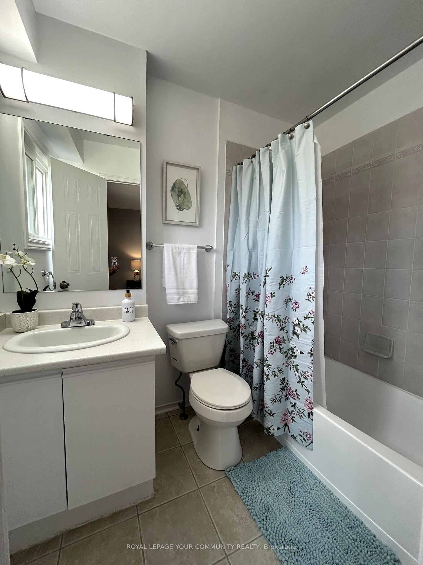Photo 6 of Unit 37, 39 Wylie Circle, Halton Hills, Georgetown — HOMEH