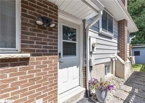 Photo 2 of Unit B, 65 Springdale Drive, Barrie, Cundles East — HOMEH