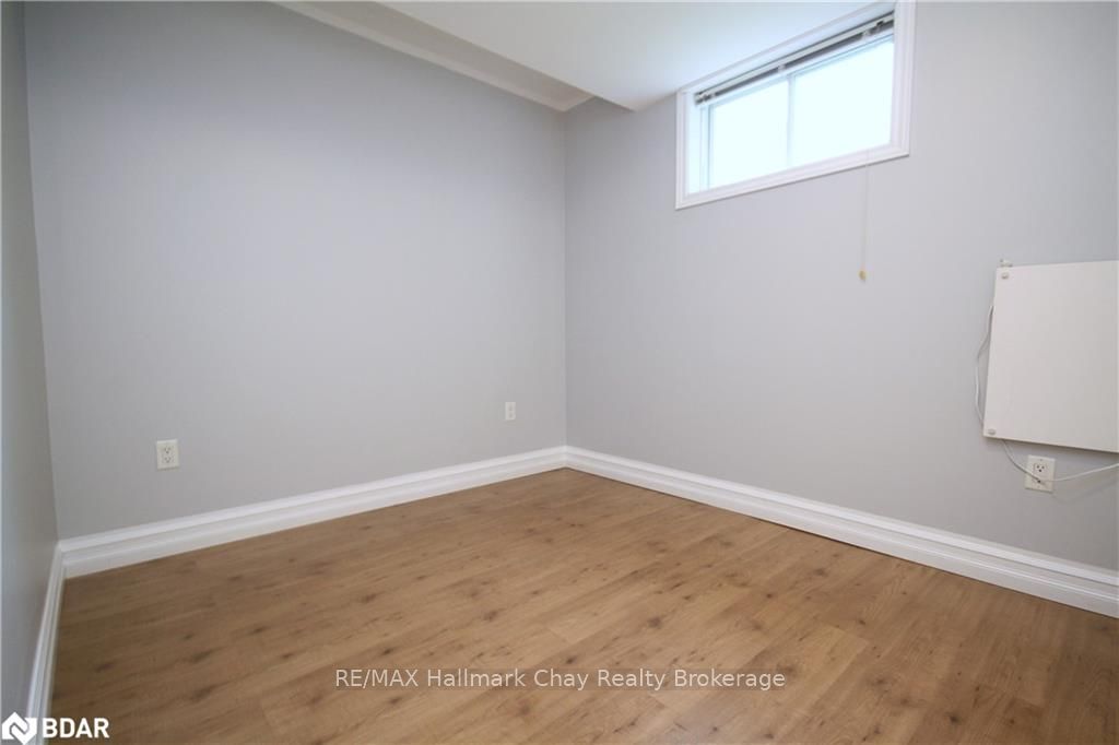Photo 7 of Unit B, 65 Springdale Drive, Barrie, Cundles East — HOMEH